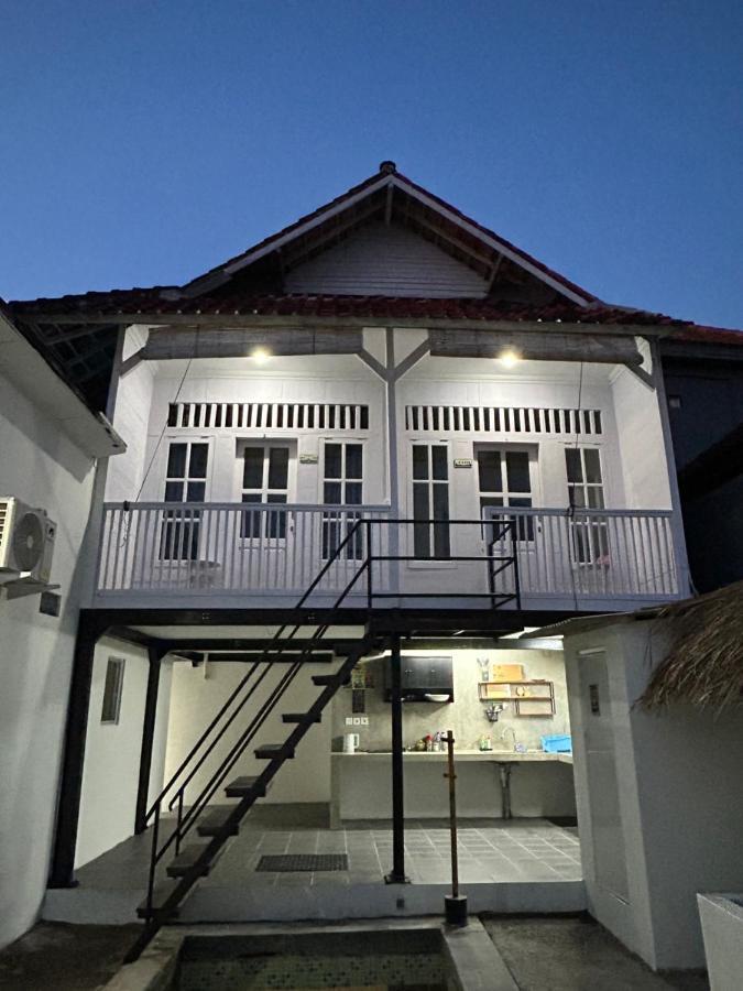 White Sandat Guest House Убуд Экстерьер фото