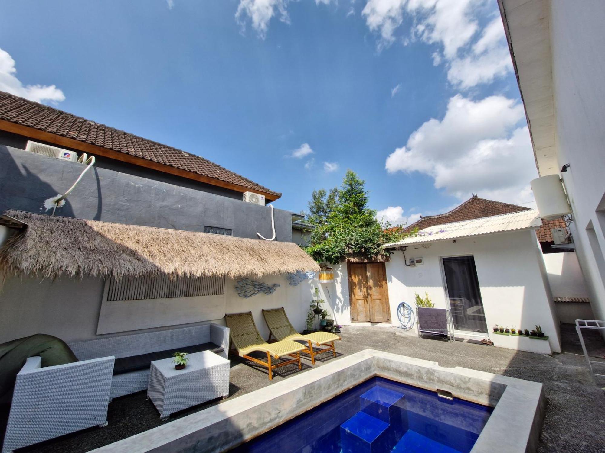 White Sandat Guest House Убуд Экстерьер фото