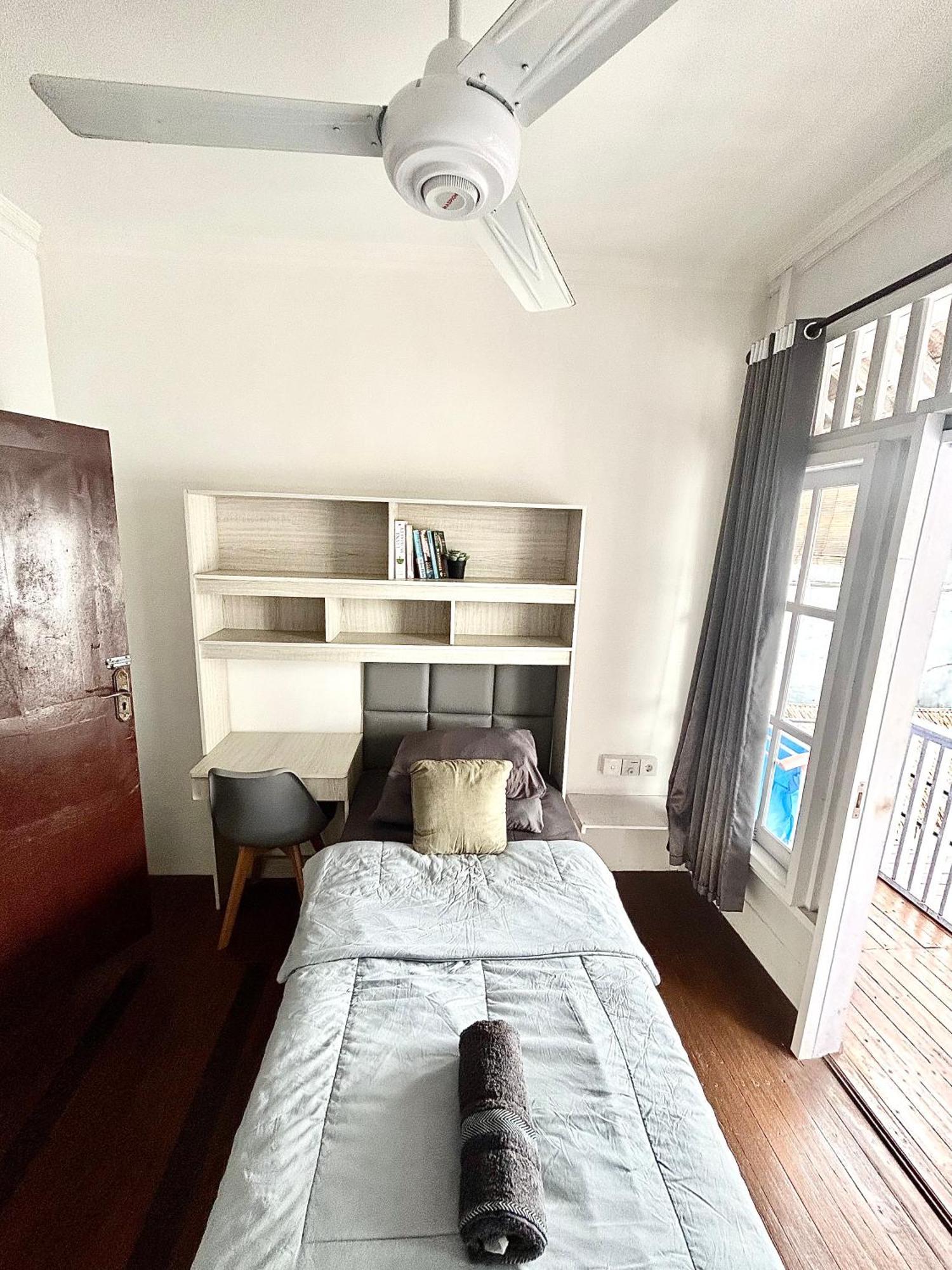 White Sandat Guest House Убуд Экстерьер фото