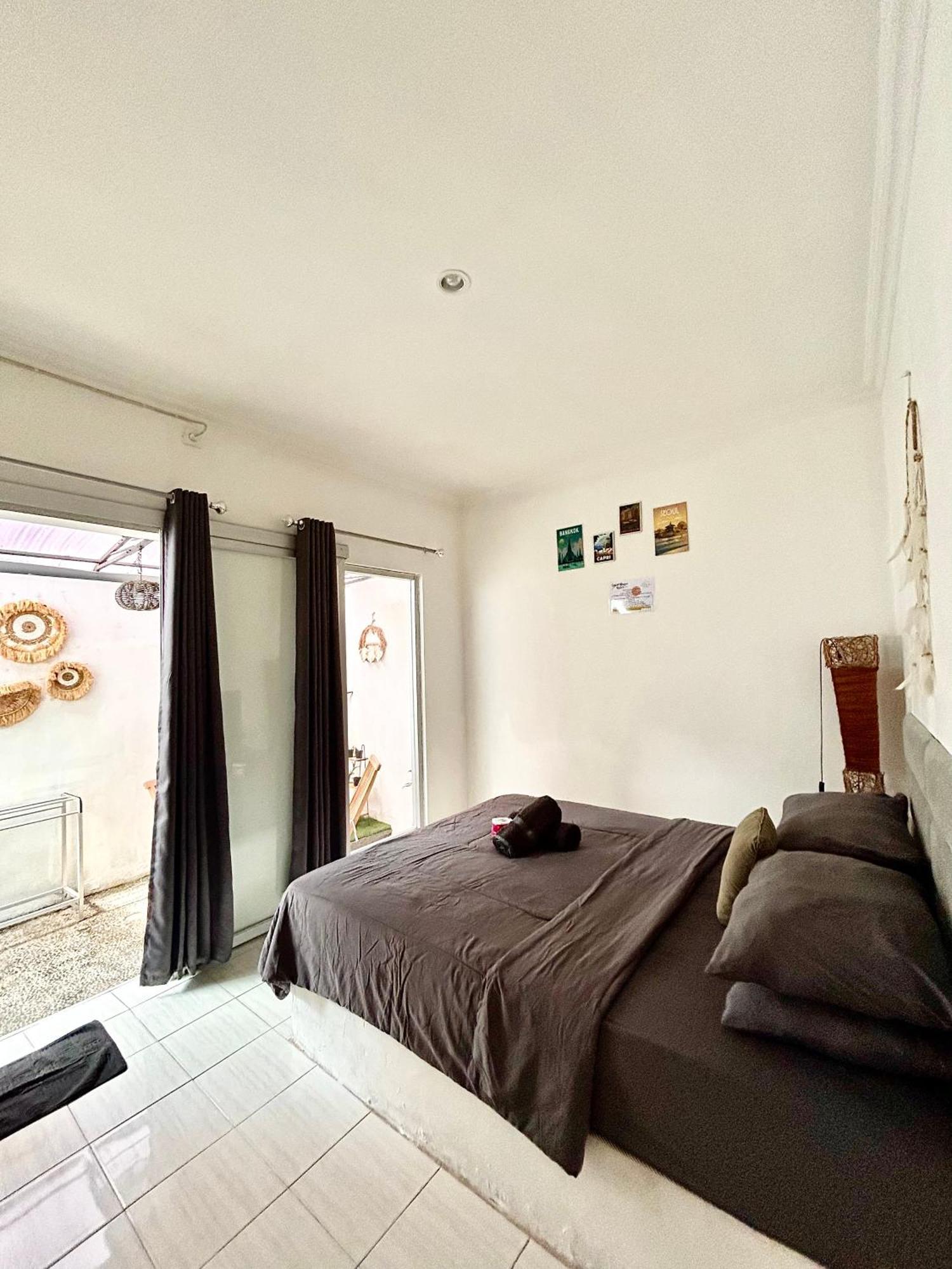 White Sandat Guest House Убуд Экстерьер фото